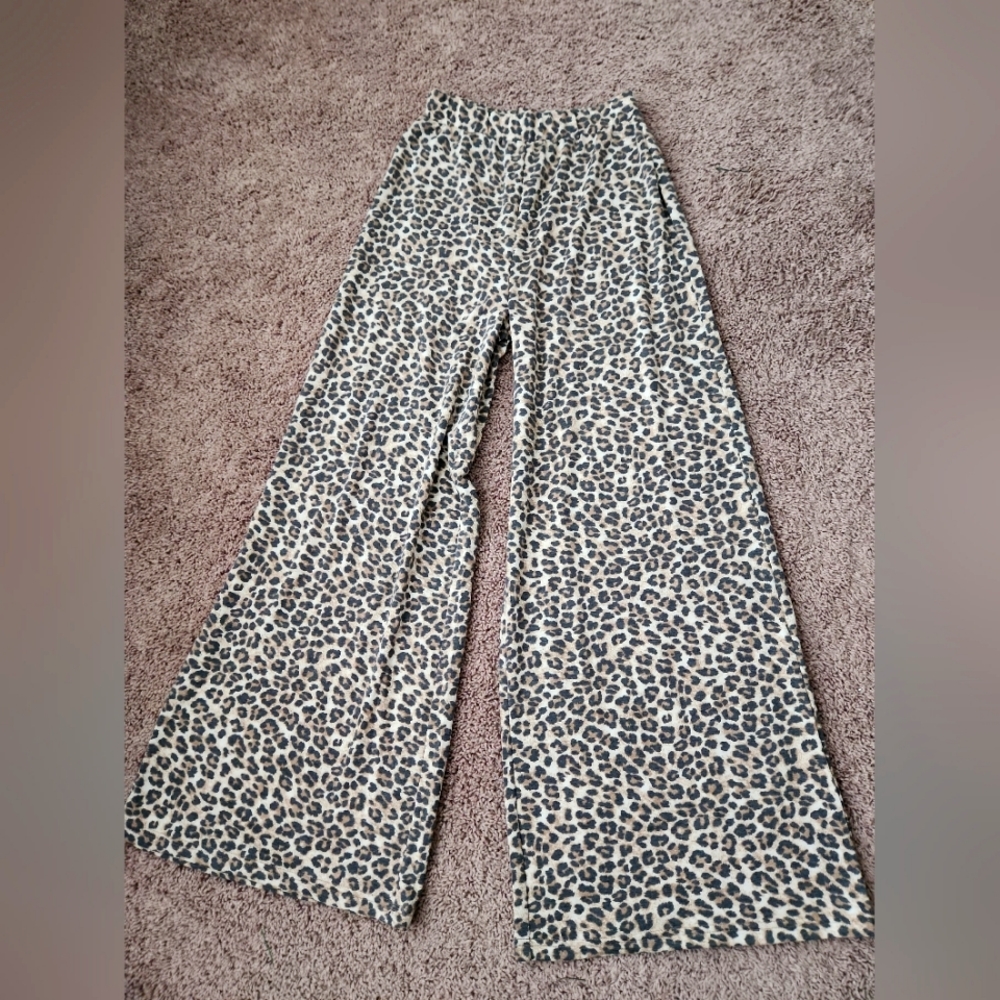 Zenana Animal print/Leopard Palazzo/Lounge pants